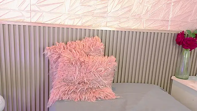 Gaviluc  online show from December 3, 2025, 10:47 am