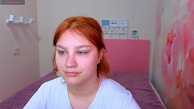 Snapshot of AngelinaLow chatting on May 29, 2026, 11:27 am AngelinaLow online show from May 29, 2026, 11:27 am