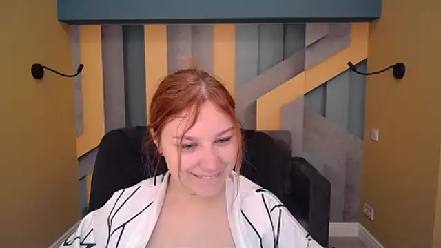 AngelinaLow online show from April 13, 2026, 11:25 am