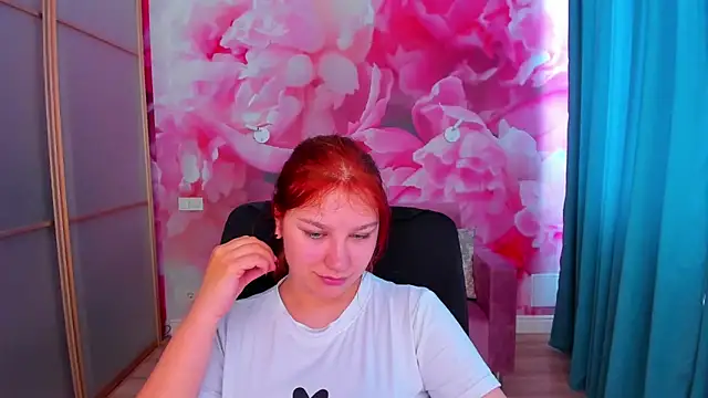 Snapshot of AngelinaLow chatting on May 30, 2026, 11:27 am AngelinaLow online show from May 30, 2026, 11:27 am