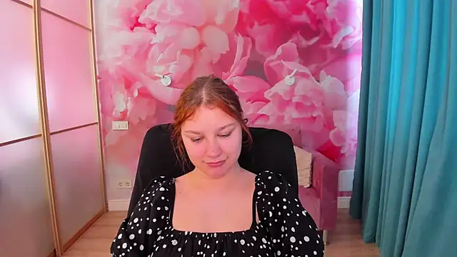 Snapshot of AngelinaLow chatting on May 25, 2026, 11:31 am AngelinaLow online show from May 25, 2026, 11:31 am