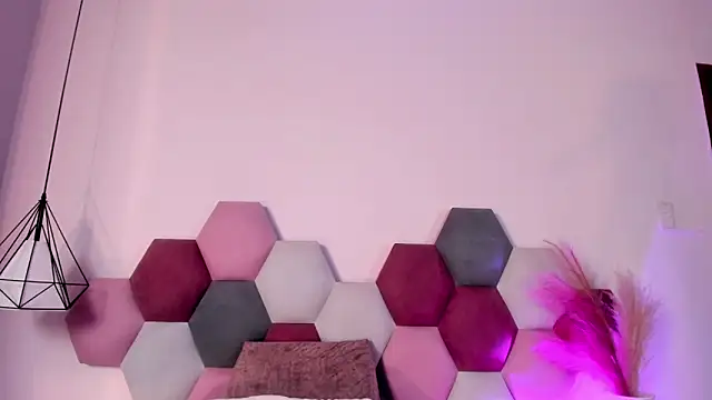 Snapshot of BeckyVidal chatting on September 19, 2025, 12:36 am BeckyVidal online show from September 19, 2025, 12:36 am