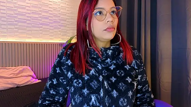 TiffanyWalk online show from October 29, 2025, 10:58 am