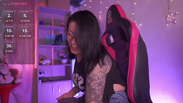 Madison Mayer online show from March 11, 2026, 12:43 pm