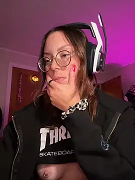 SpaceCowWhore online show from October 2, 2025, 12:14 am