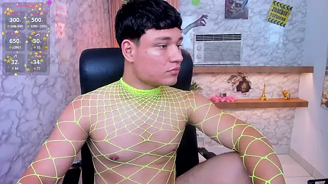 AndrewPeach  online show from October 23, 2025, 8:07 pm