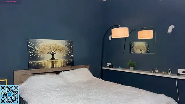 RadiantBliss online show from November 11, 2025, 4:13 pm