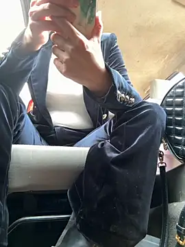 Snapshot of aa520uv chatting on November 3, 2025, 3:34 am aa520uv online show from November 3, 2025, 3:34 am