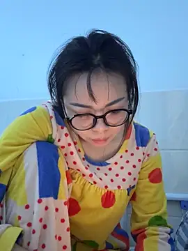 Snapshot of aa520uv chatting on October 24, 2025, 3:11 pm aa520uv online show from October 24, 2025, 3:11 pm