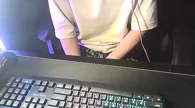 Snapshot of zhezheggin chatting on March 19, 2025, 5:28 pm zhezheggin online show from March 19, 2025, 5:28 pm