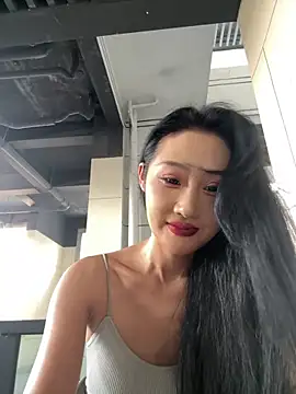 Snapshot of linger-23 chatting on October 7, 2025, 6:03 am linger-23 online show from October 7, 2025, 6:03 am