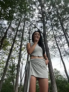 Snapshot of linger-23 chatting on September 10, 2025, 7:18 am linger-23 online show from September 10, 2025, 7:18 am