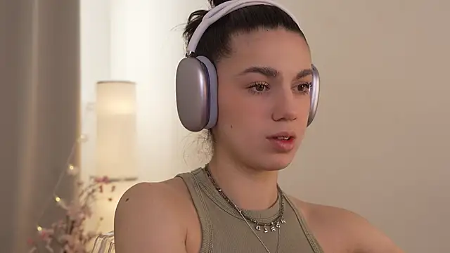 mystica  online show from March 19, 2025, 7:07 am