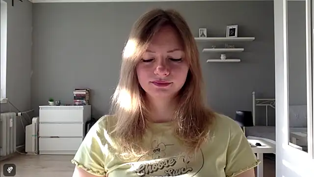 MillieShow online show from November 7, 2025, 11:15 am