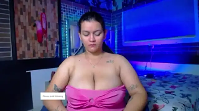Snapshot of kriss_sweetboobs10 chatting on April 11, 2026, 12:53 pm kriss sweetboobs10 online show from April 11, 2026, 12:53 pm