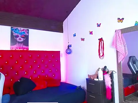 Snapshot of kriss_sweetboobs10 chatting on December 4, 2025, 12:04 pm kriss sweetboobs10 online show from December 4, 2025, 12:04 pm