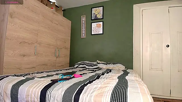 Snapshot of pleasurecompany3 chatting on October 29, 2025, 8:52 pm pleasurecompany3 online show from October 29, 2025, 8:52 pm