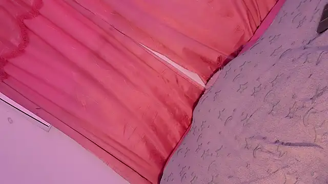 Mariana-ofc online show from November 13, 2025, 11:03 am