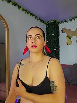 Snapshot of Sairy_ chatting on April 8, 2026, 1:56 pm Sairy online show from April 8, 2026, 1:56 pm