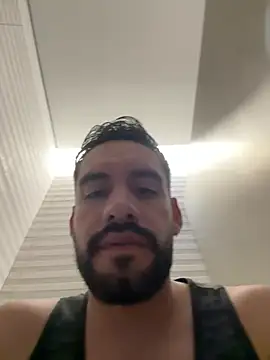 Snapshot of Leon__Hart_ chatting on July 11, 2026, 5:35 pm Leon Hart online show from July 11, 2026, 5:35 pm