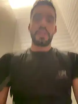 Snapshot of Leon__Hart_ chatting on August 1, 2026, 7:12 pm Leon Hart online show from August 1, 2026, 7:12 pm