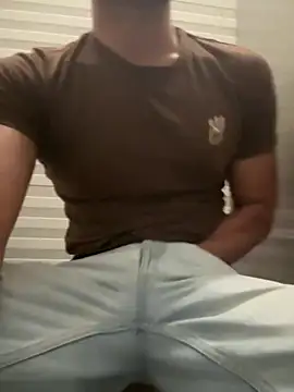 Snapshot of Leon__Hart_ chatting on July 18, 2026, 12:19 am Leon Hart online show from July 18, 2026, 12:19 am