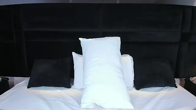 Snapshot of LauraCarther chatting on January 15, 2026, 5:27 pm LauraCarther online show from January 15, 2026, 5:27 pm