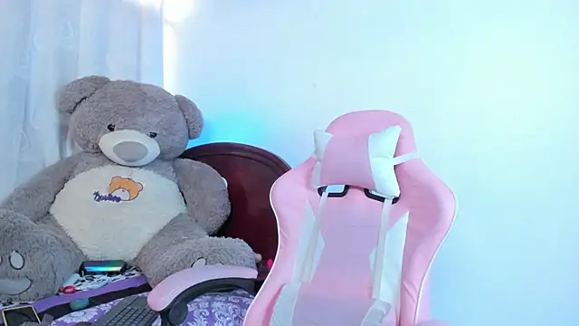 Hairydoll  online show from September 24, 2025, 5:08 pm