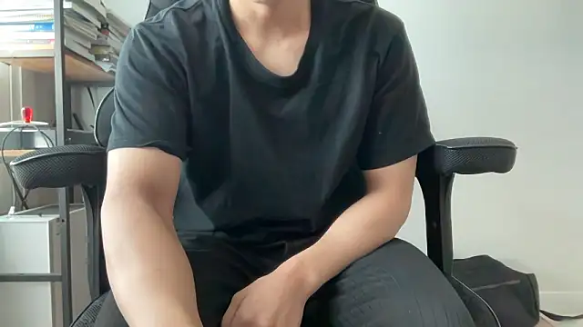 Snapshot of assrkjs1010 chatting on February 3, 2026, 2:32 am assrkjs1010 online show from February 3, 2026, 2:32 am