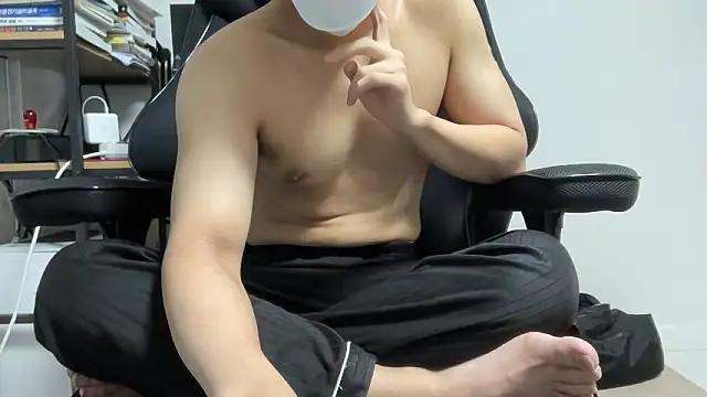 Snapshot of assrkjs1010 chatting on February 7, 2026, 12:57 pm assrkjs1010 online show from February 7, 2026, 12:57 pm