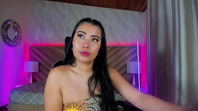 Snapshot of alice_kingsley_ chatting on May 4, 2026, 8:33 pm alice kingsley online show from May 4, 2026, 8:33 pm