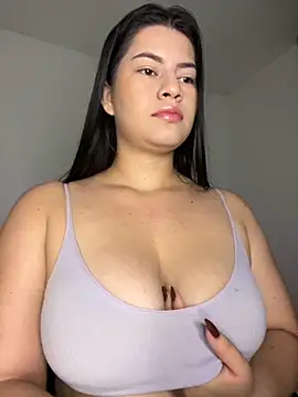 Saanvi21 online show from November 13, 2025, 9:24 am