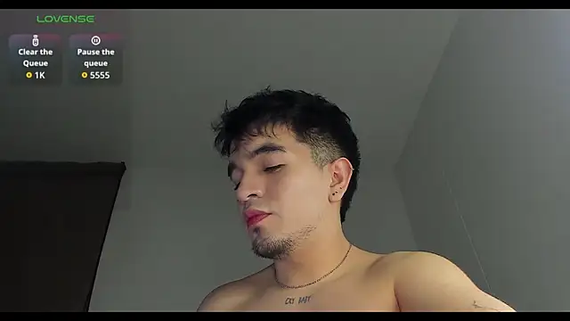 Snapshot of cmzo_ chatting on December 17, 2025, 1:10 am cmzo online show from December 17, 2025, 1:10 am