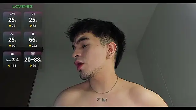 Snapshot of cmzo_ chatting on January 7, 2026, 1:21 am cmzo online show from January 7, 2026, 1:21 am