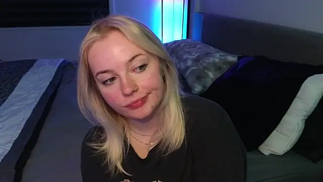 Snapshot of margot_robbie7 chatting on April 16, 2026, 1:06 am margot robbie7 online show from April 16, 2026, 1:06 am