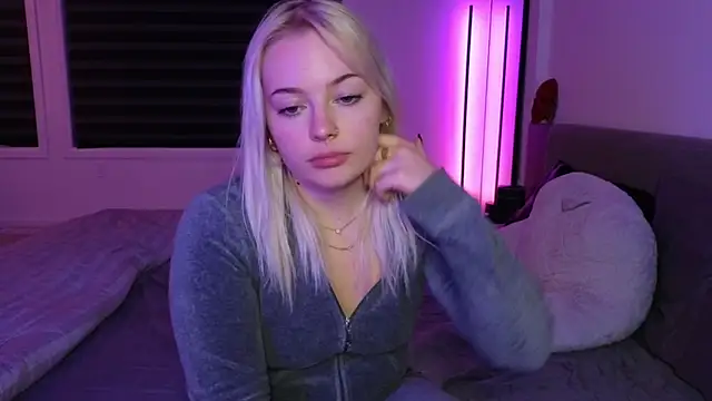 Snapshot of margot_robbie7 chatting on October 16, 2025, 11:24 pm margot robbie7 online show from October 16, 2025, 11:24 pm