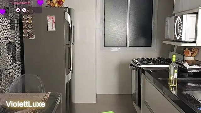 Snapshot of Latina_safada chatting on March 21, 2026, 12:56 am Latina safada online show from March 21, 2026, 12:56 am