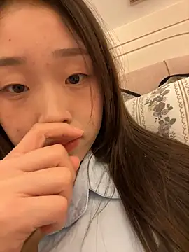 Snapshot of Minnie-66 chatting on March 19, 2025, 12:01 pm Minnie-66 online show from March 19, 2025, 12:01 pm