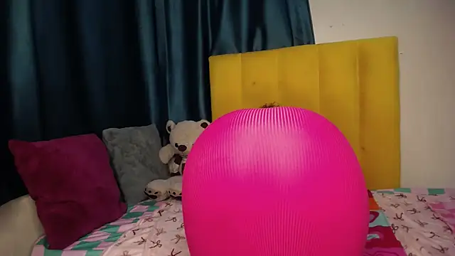 blackrose001 online show from October 17, 2025, 3:14 pm