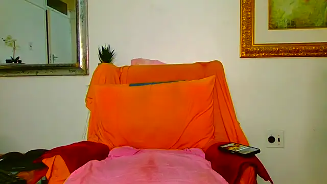 Snapshot of ModelZoee chatting on May 30, 2026, 8:14 pm ModelZoee online show from May 30, 2026, 8:14 pm