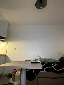 Snapshot of Renoirmonter chatting on November 29, 2025, 1:50 am Renoirmonter online show from November 29, 2025, 1:50 am