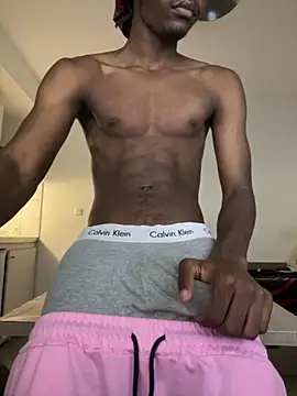 Snapshot of Renoirmonter chatting on September 28, 2025, 6:37 pm Renoirmonter online show from September 28, 2025, 6:37 pm