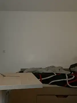 Snapshot of Renoirmonter chatting on November 25, 2025, 10:10 pm Renoirmonter online show from November 25, 2025, 10:10 pm