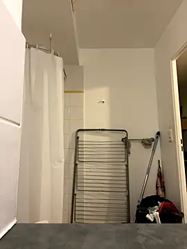 Snapshot of Renoirmonter chatting on November 15, 2025, 1:04 pm Renoirmonter online show from November 15, 2025, 1:04 pm