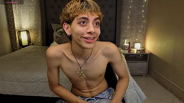 Snapshot of Matty_Sparkk chatting on December 3, 2025, 1:54 pm Matty Sparkk online show from December 3, 2025, 1:54 pm