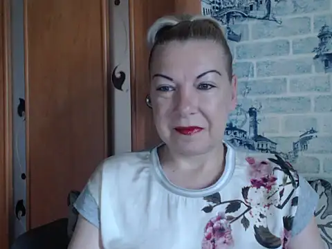 Snapshot of Lillia_Ray chatting on June 1, 2026, 6:02 am Lillia Ray online show from June 1, 2026, 6:02 am