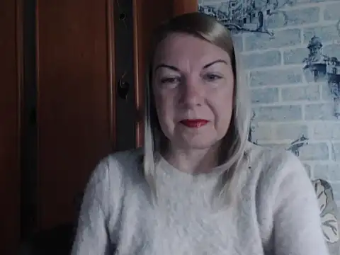 Lillia Ray online show from April 12, 2026, 10:07 am