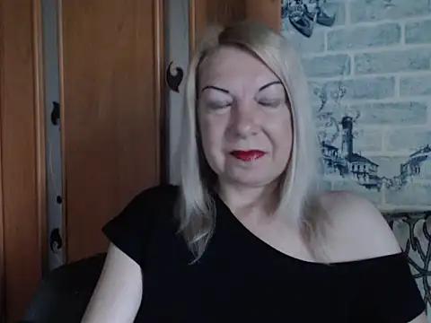 Snapshot of Lillia_Ray chatting on May 23, 2026, 8:46 am Lillia Ray online show from May 23, 2026, 8:46 am