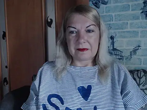 Snapshot of Lillia_Ray chatting on May 29, 2026, 7:47 am Lillia Ray online show from May 29, 2026, 7:47 am