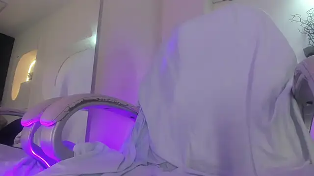 Hot valerygh online show from November 19, 2025, 8:20 pm